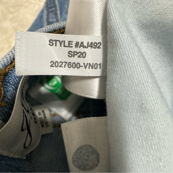 J. Crew Vintage Straight Leg Blue Jeans AJ492 size 32 X 27 - Picture 13 of 16